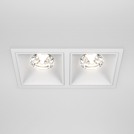 Встраиваемые точечные светильники — Встраиваемый светильник Maytoni Technical DL043-02-15W4K-D-SQ-W купить в 