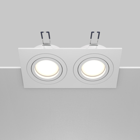 Встраиваемые точечные светильники — Встраиваемый светильник Maytoni Technical DL024-2-02W купить в 