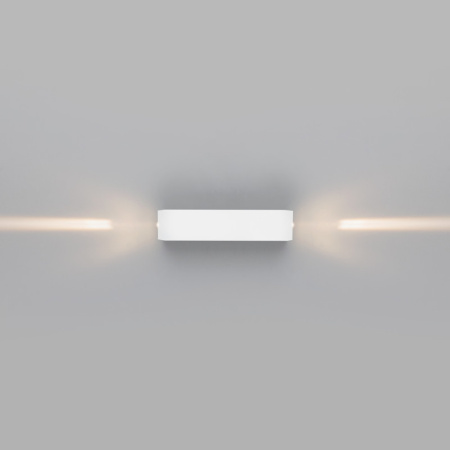 Уличные настенные светильники — Светильник настенный Elektrostandard Blaze LED белый (35136/W) купить в 