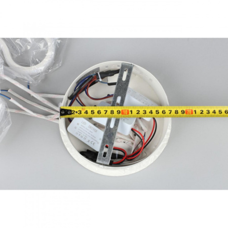 Люстры накладные — Накладная люстра Omnilux OML-04207-135 купить в 