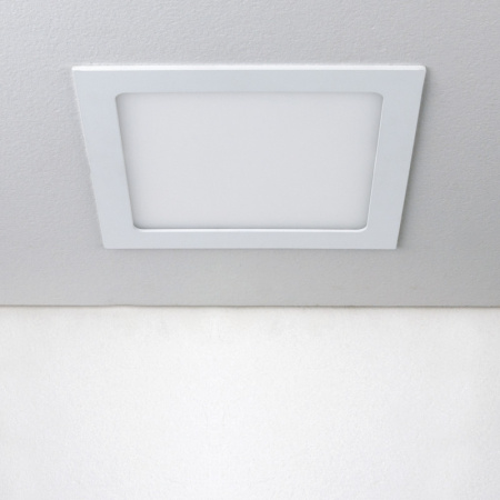 Встраиваемые точечные светильники — Встраиваемый светильник Elektrostandard DLS003 18W 4200K купить в 