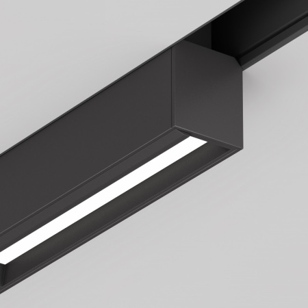 Трековые светильники — Светильник на шине Maytoni Technical TR106-2-18W3K-B купить в 