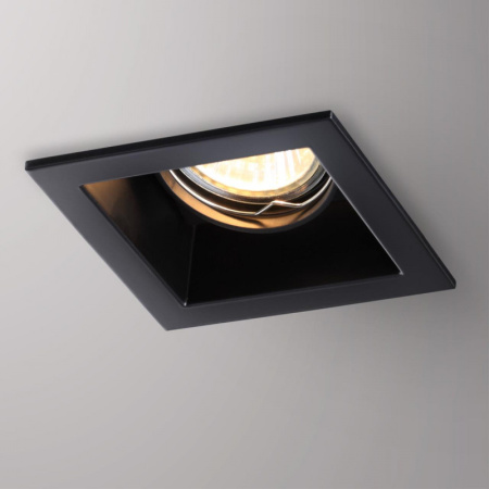 Встраиваемые точечные светильники — Встраиваемый светильник Novotech 370842 купить в 