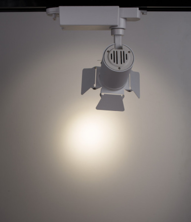 Трековые светильники — Светильник на шине ARTE Lamp A6709PL-1WH купить в  Трековые светильники — Светильник на шине ARTE Lamp A6709PL-1WH купить в